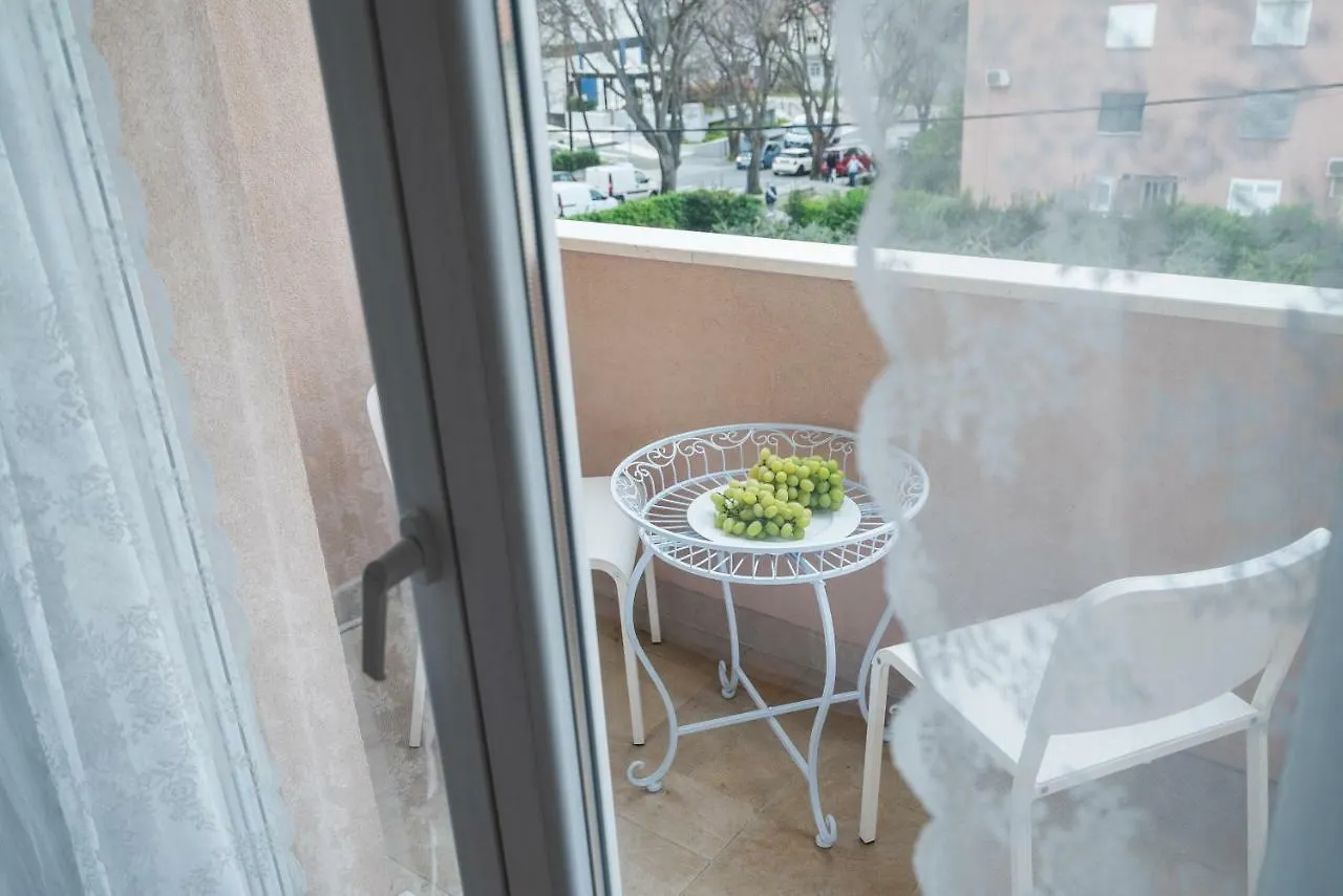 Guest House Lana Split